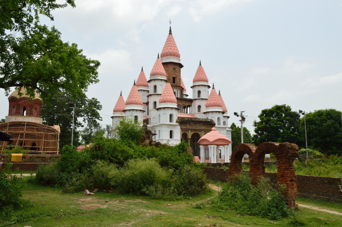 Zen Zone Clean-Up: Restoring Radiance at Hangseshwari Temple