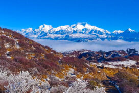 Darjeeling Welcomes Winter with First Snowfall of the Season