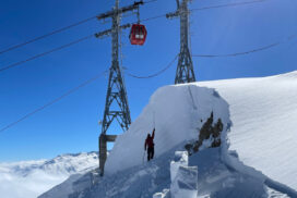 Gulmarg Rekindles Winter Tourism Magic, Avalanche Warning Issued for Gondola Phase 2