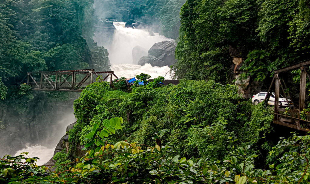 Exploring Umkrem and Borhill Waterfalls in Monsoon on the Dawki-Riwai Road