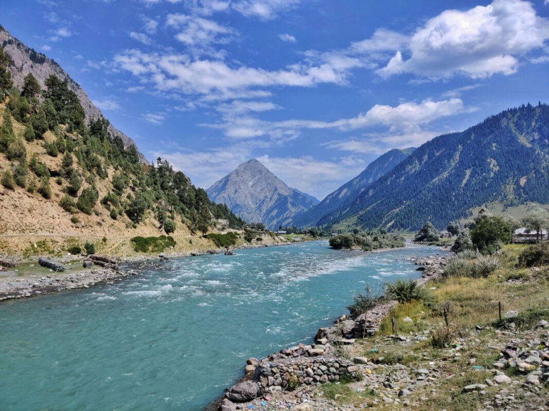 Gurez Valley, Kishanganga River, Habba Khatun Peak: 8 Days Gulmarg Sonamarg Gurez Kashmir Package