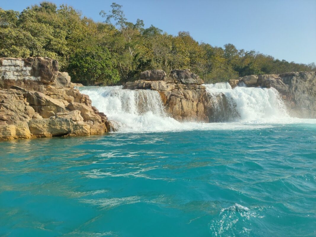 Panimur Waterfalls, Umrangso