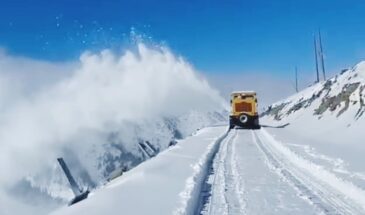 Onset of Winter in Kashmir: Bandipora-Gurez Road Closure Due to Fresh Snowfall at Razdan Top