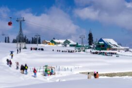 Gulmarg: A World-Class Ski Resort – Your Complete Guide to the Powder Paradise in India