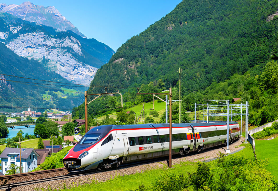 Vande Bharat Express Train to Kashmir from Delhi