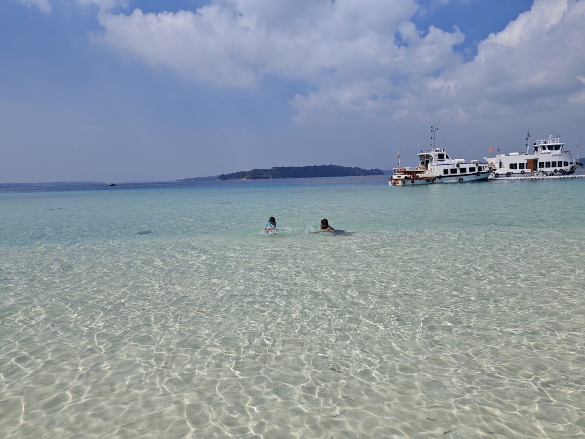 Snorkeling at Jolly Buoy Island